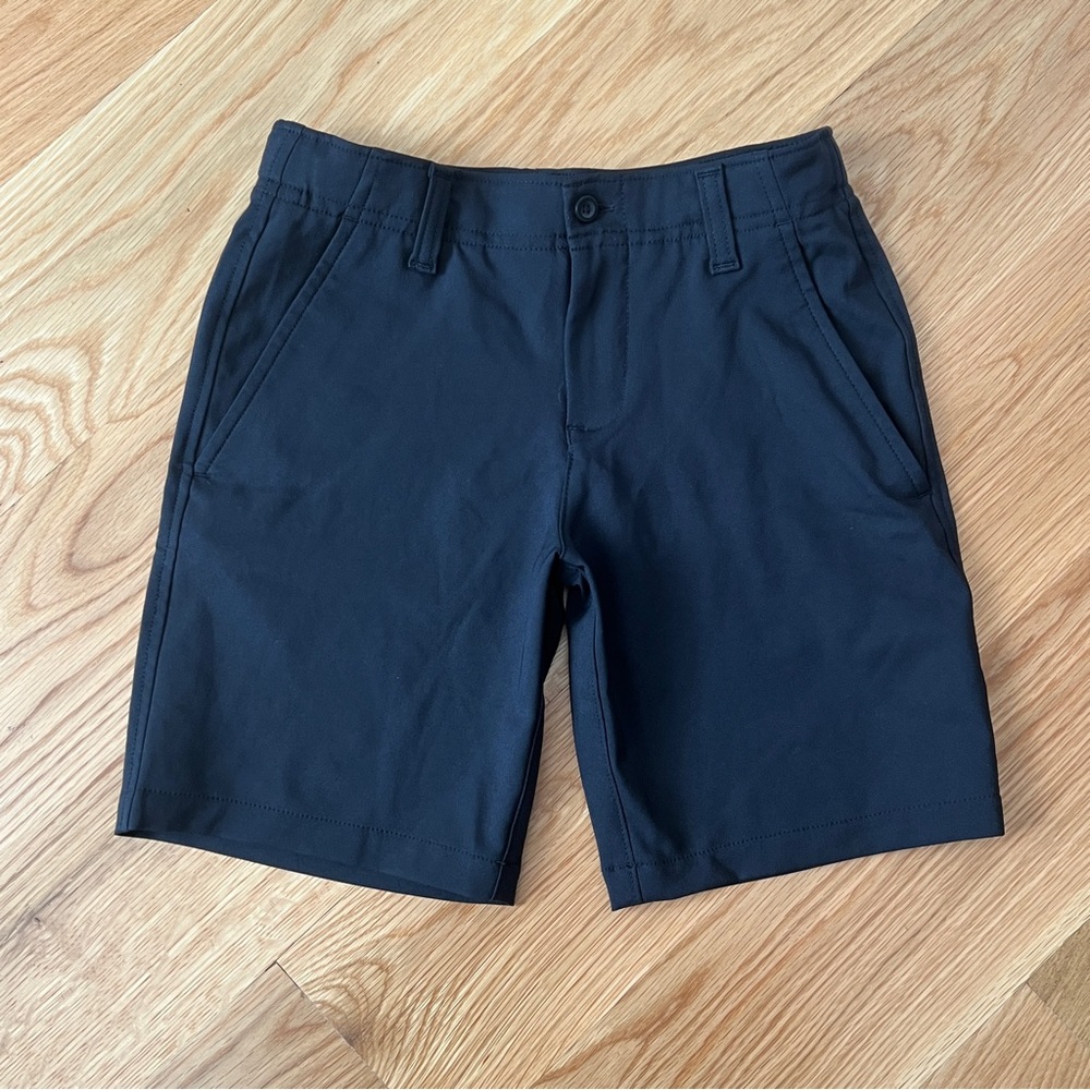Under Armour Showdown Golf Shorts. New Condition!